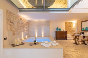 Suite Deluxe with Private Pool | 1 bedroom, Egyptian cotton sheets, premium bedding, down comforters