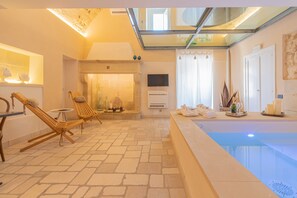 Suite Deluxe with Private Pool | Terrace/patio