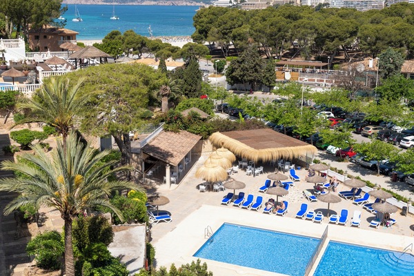 Twin Room, Terrace, Partial Sea View | Egyptian cotton sheets, blackout drapes, iron/ironing board, WiFi (free)