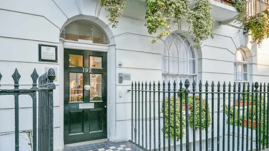 Studios 2 Let North Gower