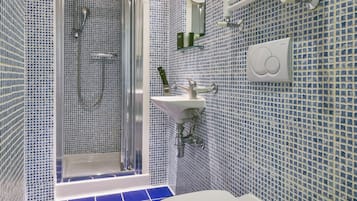Classic Room | Bathroom
