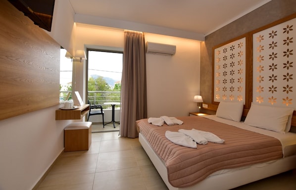 Superior Double or Twin Room | Minibar, in-room safe, desk, soundproofing - Hotel Aghas (Kantanos-Selino)