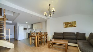 Comfort Apartment, 1 Bedroom | Living area - Apartamentos Rurales Sierra de Gudar (Gudar)