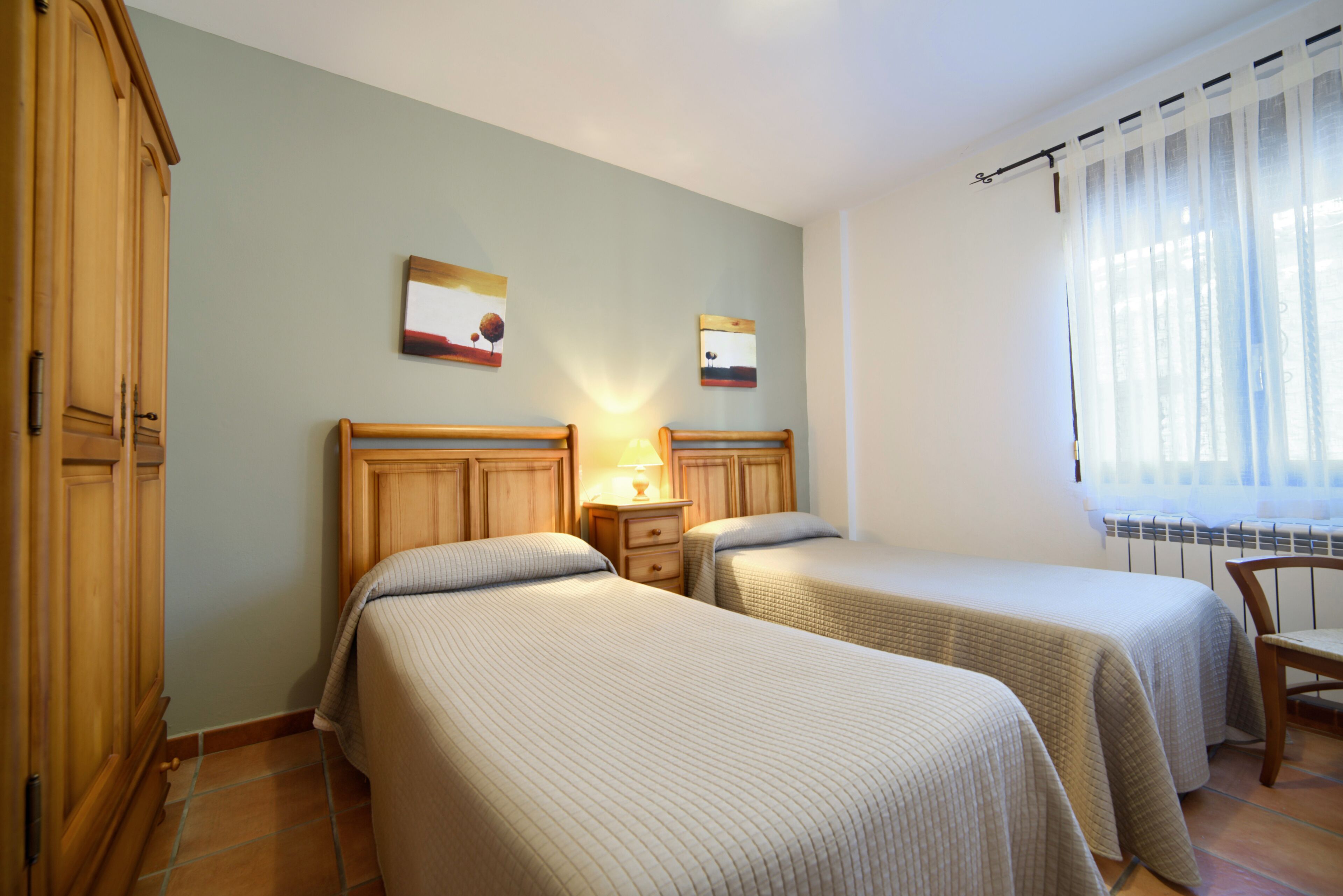 1 bedroom, memory-foam beds, soundproofing, free wifi