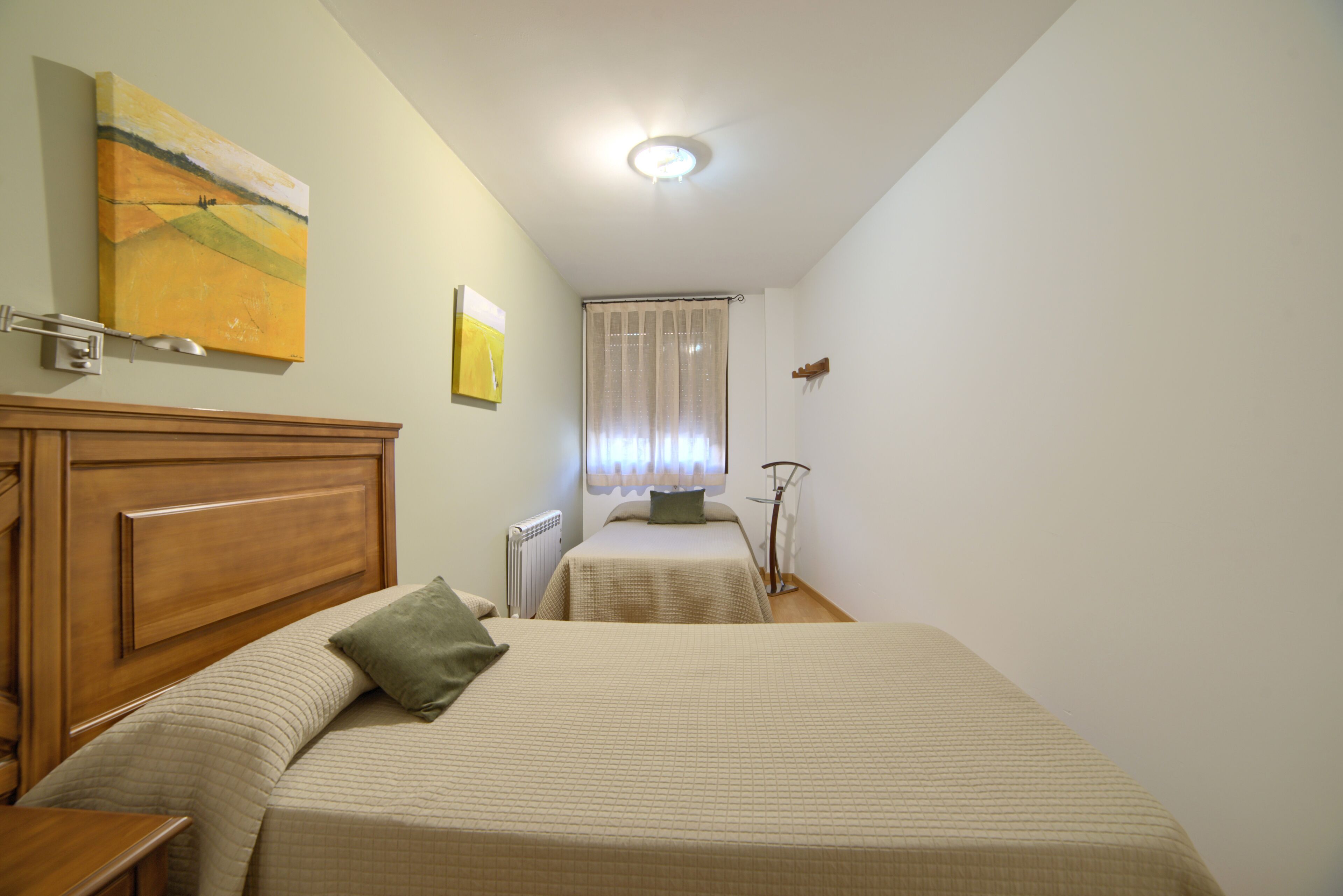 1 bedroom, memory-foam beds, soundproofing, free wifi