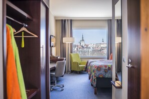Twin Room | Minibar, in-room safe, desk, iron/ironing board - Solo Sokos Hotel Estoria (Tallinn)