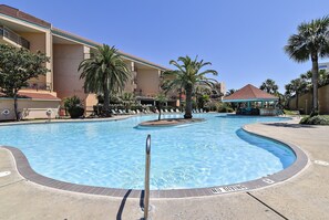 3 outdoor pools - Maravilla Seawall Condos by AB Sea (Galveston)