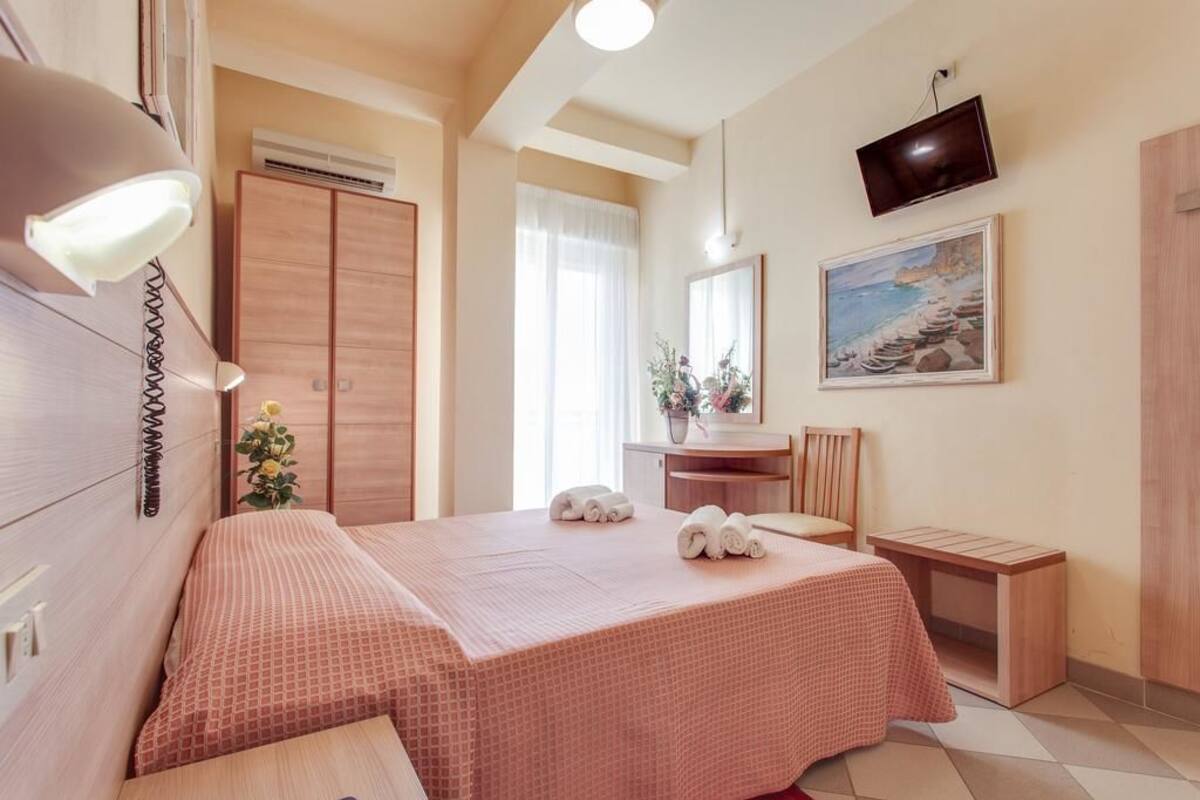 Desk, free WiFi, bed sheets