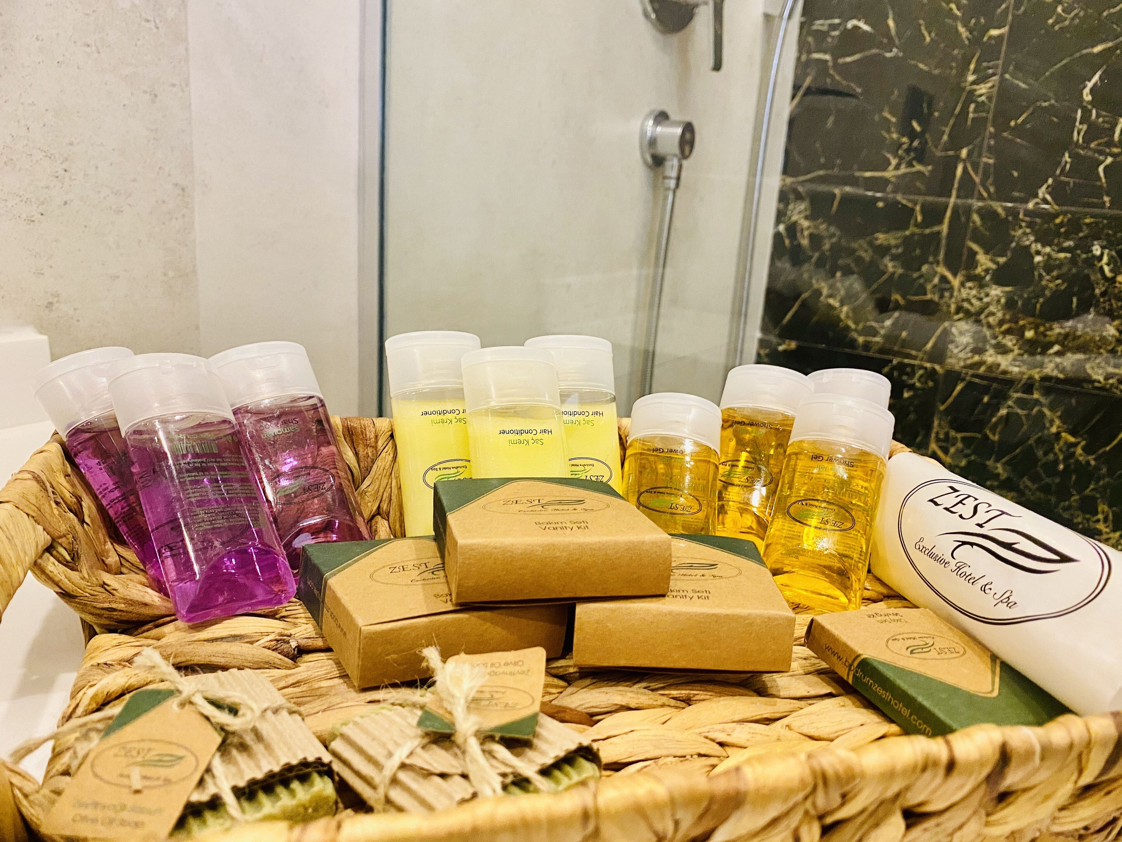 luxury suite | bathroom sink