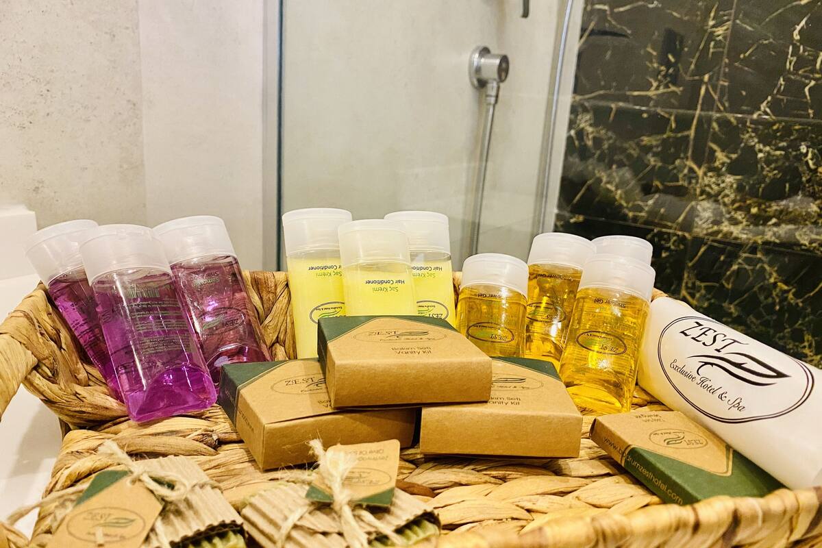 luxury suite | bathroom sink