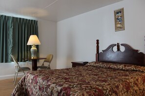 Quarto solteiro standard | Ferros/tábuas de passar roupa, Wi-Fi de cortesia, roupa de cama