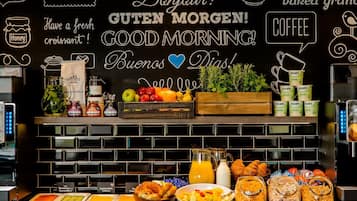 Daily continental breakfast (GBP 13.5 per person)