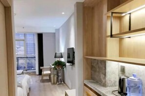 Alarm clocks - Guangming Hotel (Weinan)