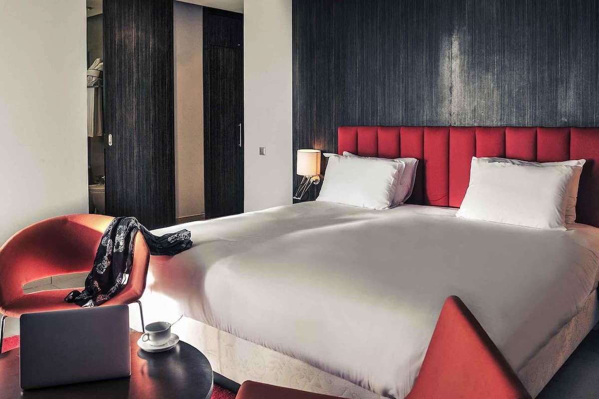 Apartment, 2 Bedrooms, Balcony | In-room safe, desk, blackout drapes, soundproofing