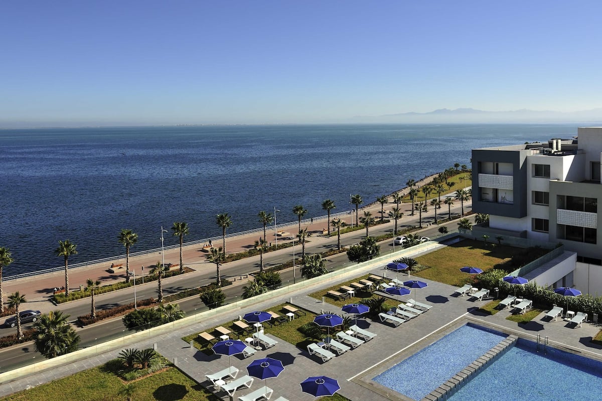 Superior Suite | In-room safe, desk, blackout drapes, soundproofing