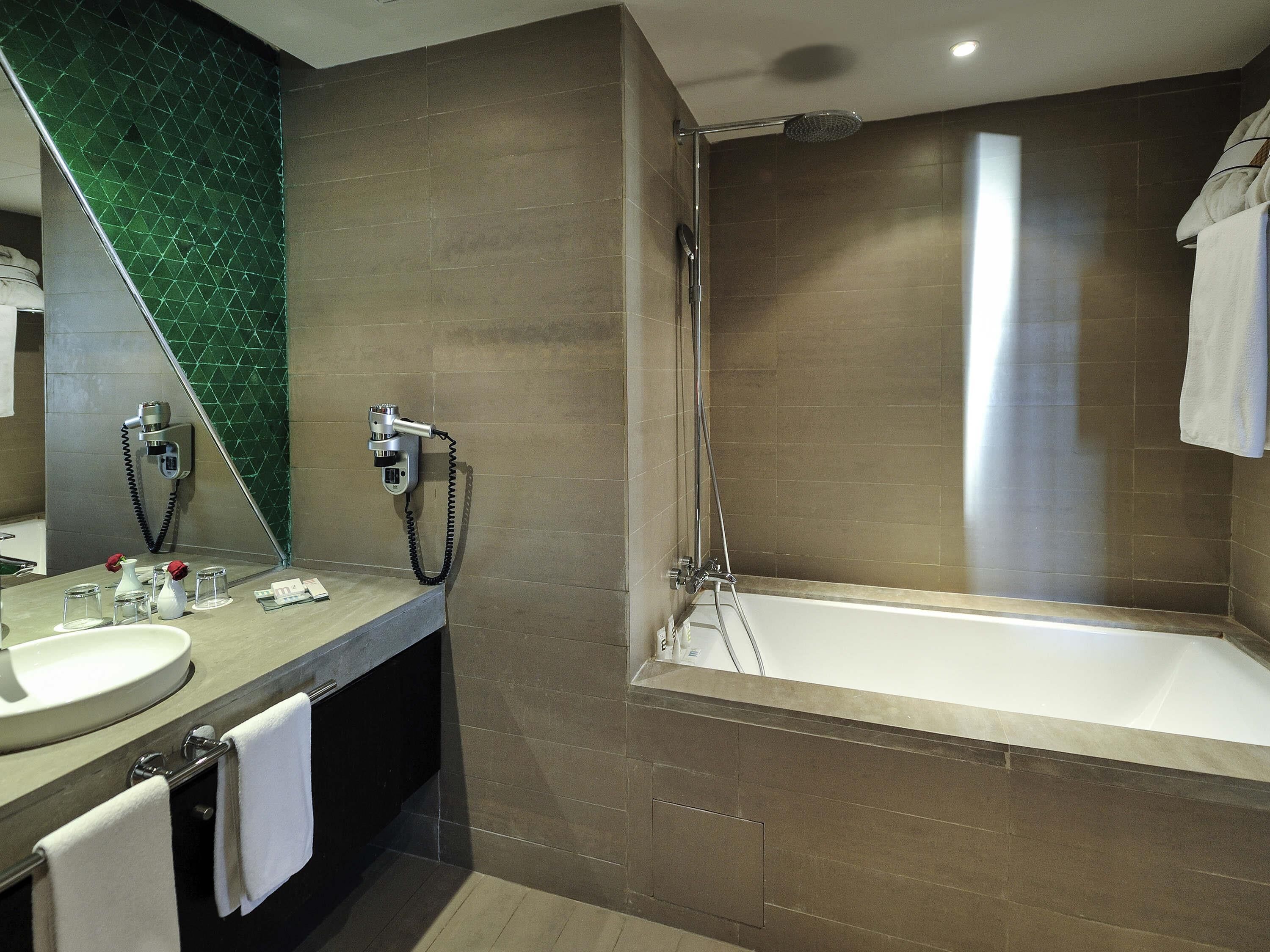 In-room safe, desk, blackout drapes, soundproofing