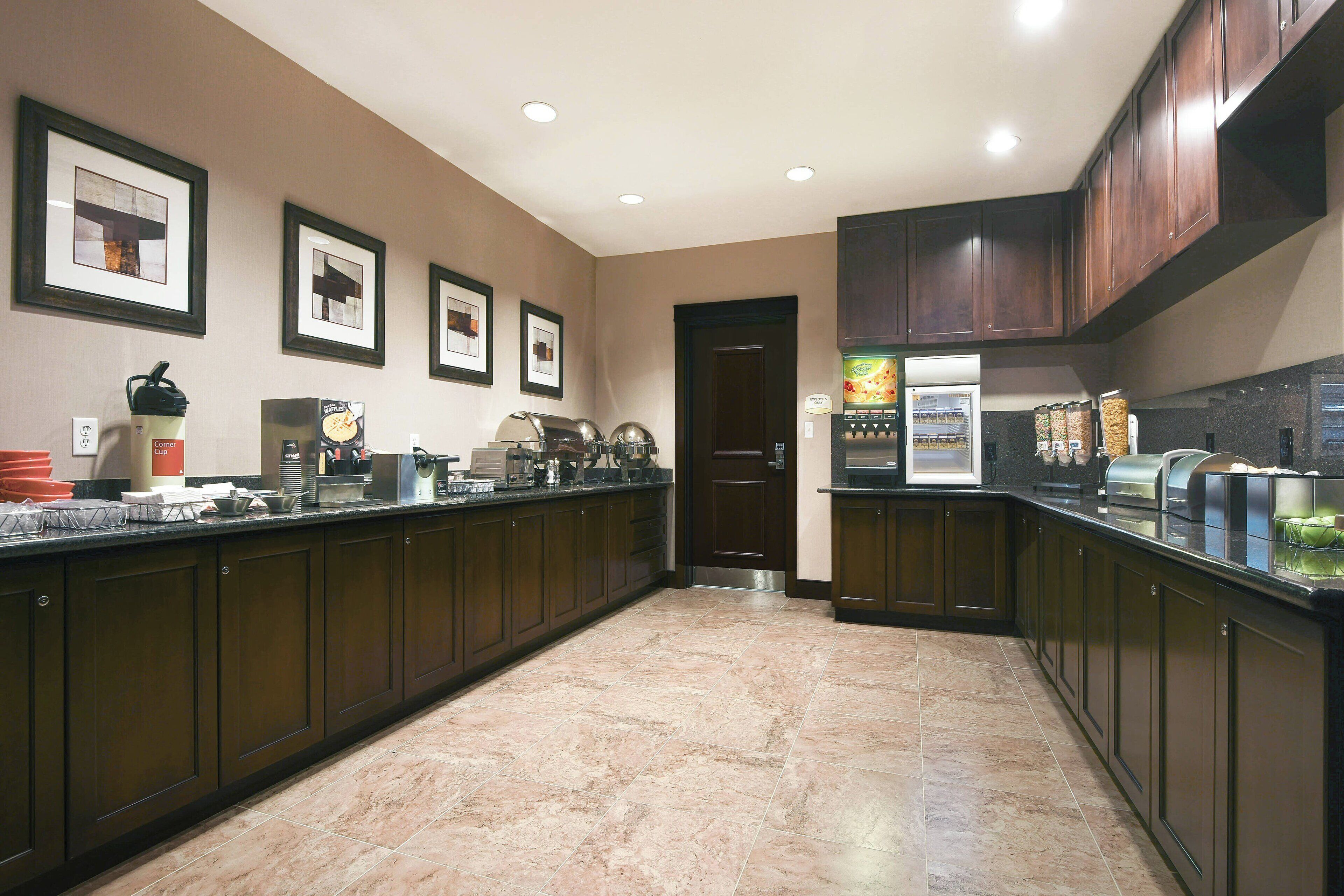 free daily continental breakfast