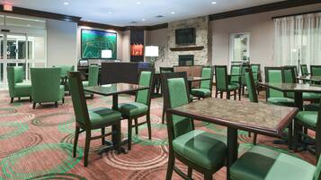 Desayuno continental incluido todos los días