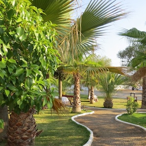 Garden - Hotel & Restaurant Cortijo del Arte (Pizarra)