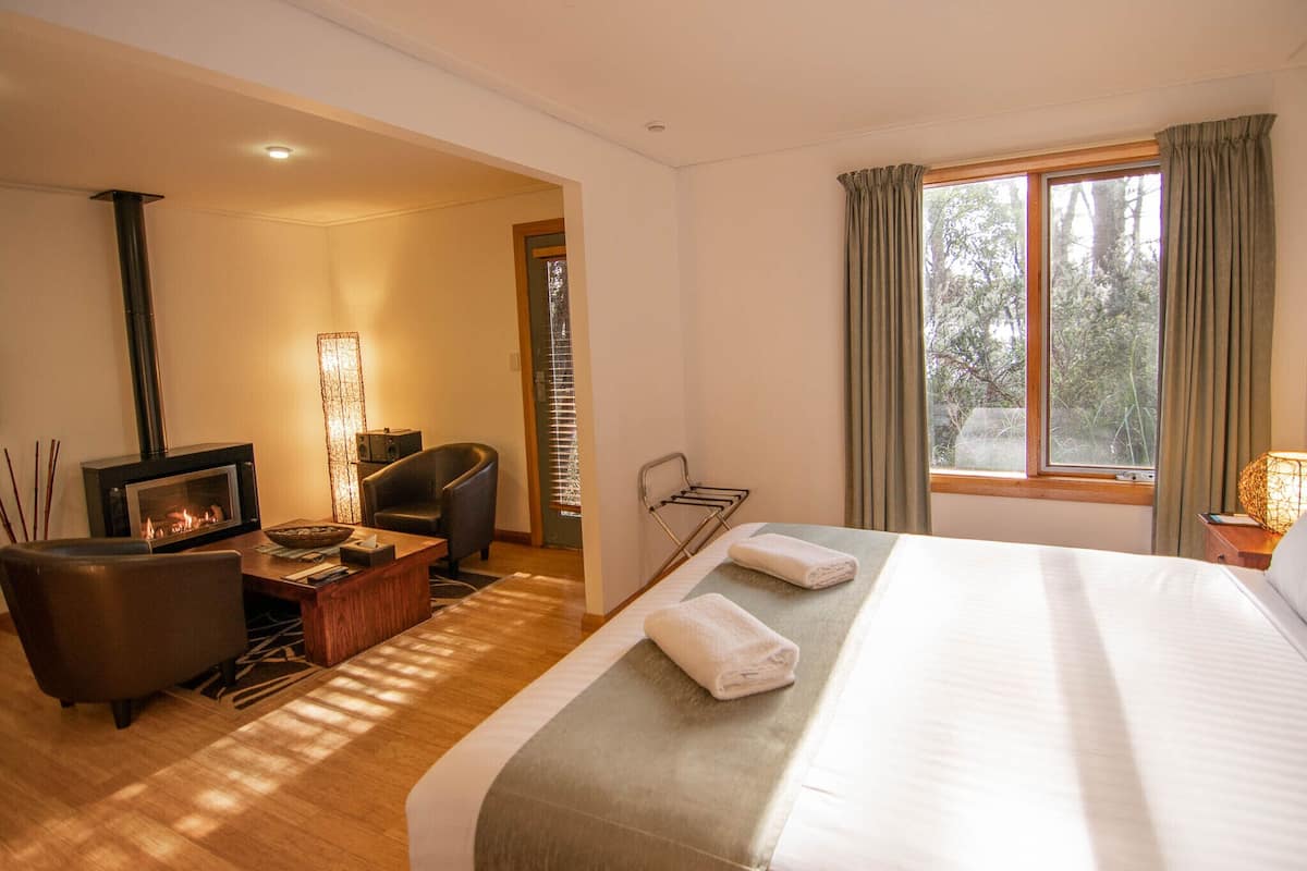 1 bedroom, in-room safe, iron/ironing board, cribs/infant beds
