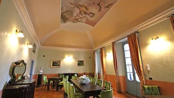 Colazione a buffet a pagamento, servita tutte le mattine