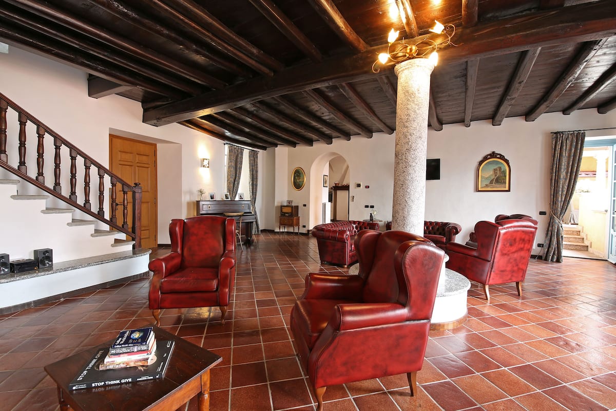 Appartement, 2 slaapkamers, terras, uitzicht op meer (Isola Comacina) | Woonruimte | Een flatscreentelevisie en vloerverwarming