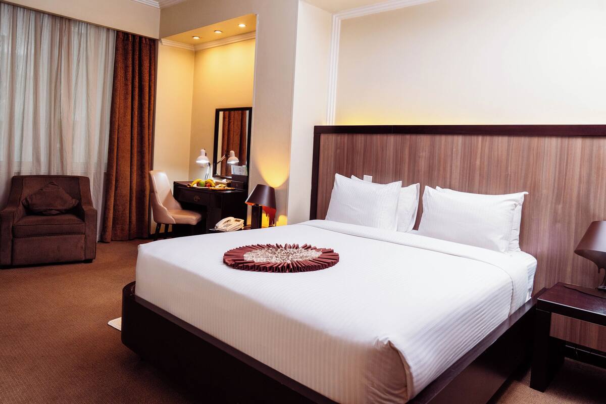 Minibar, in-room safe, desk, blackout drapes