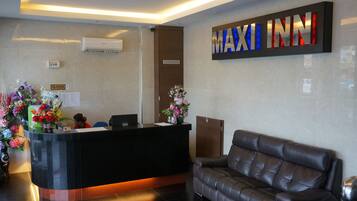 Check-in/check-out kiosk