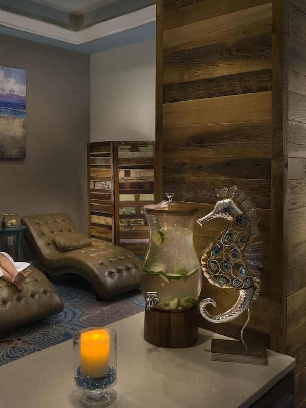 Couples treatment rooms, body treatments, body scrubs, facials