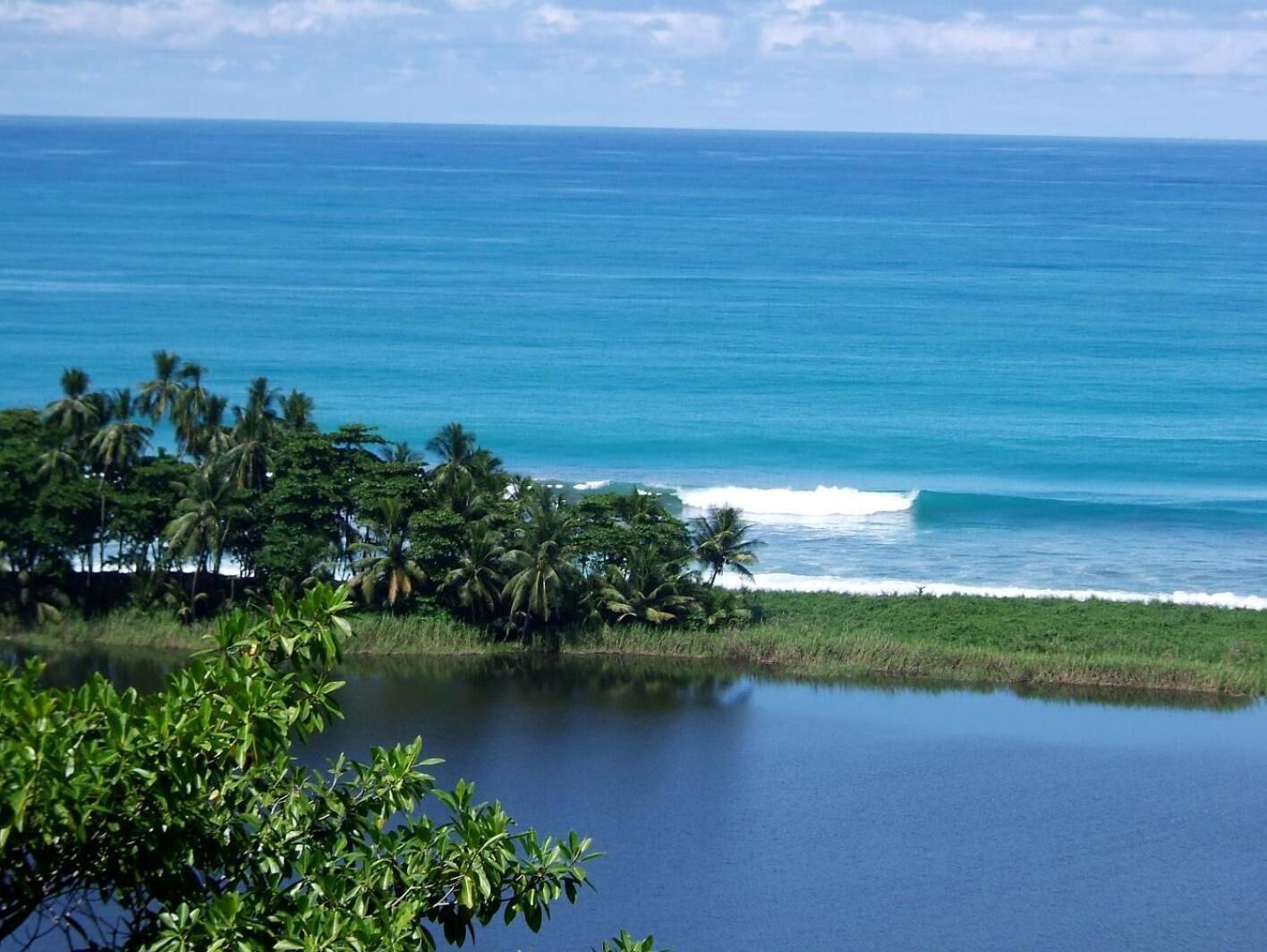 Playa en los alrededores, traslado desde/hacia la playa, kayaks y pesca 