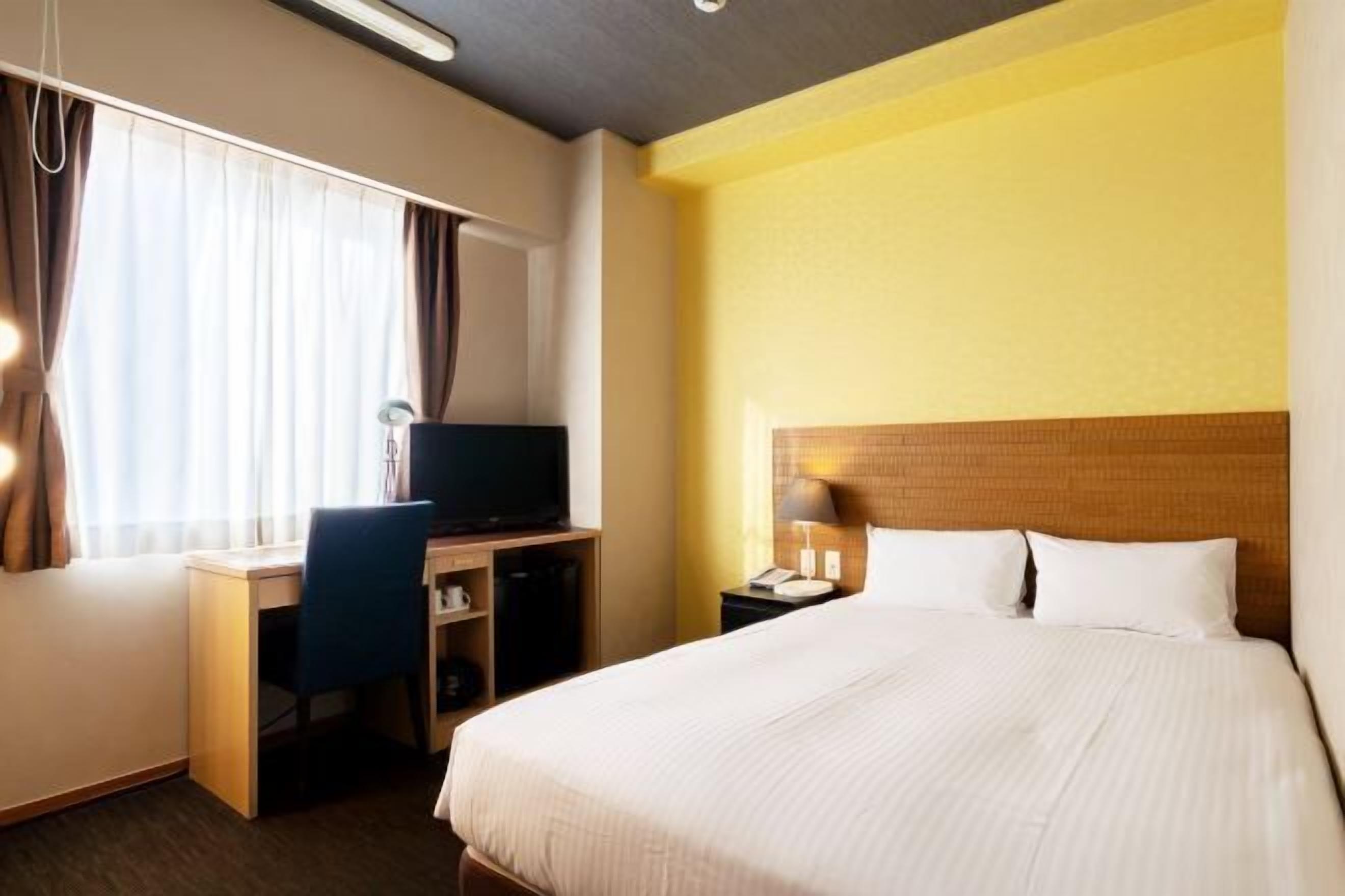 Skrivebord, arbejdsområde til bærbare computere, mørklægningsgardiner