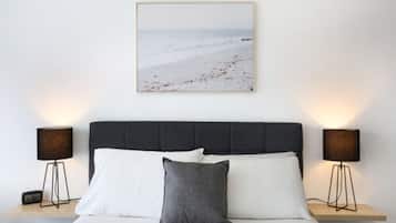 Quarto, 1 cama Queen, vista para o oceano | Roupas de cama premium, cortinas blackout, berços (sobretaxa)