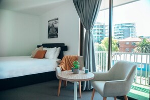 Premium bedding, blackout curtains, cots/infant beds, rollaway beds - Boat Harbour Motel (Wollongong)