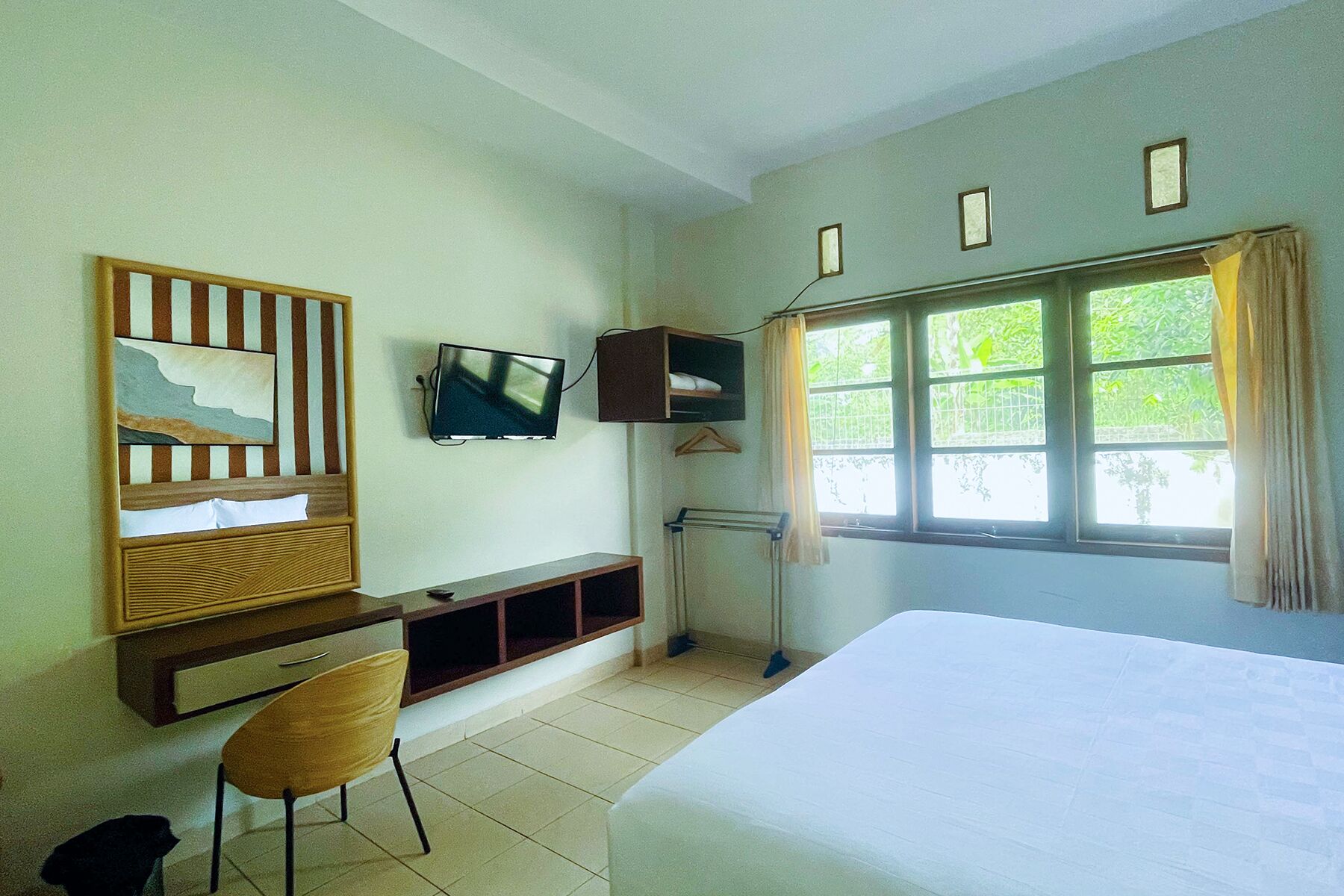 Bureau, Wi-Fi gratuit, draps fournis