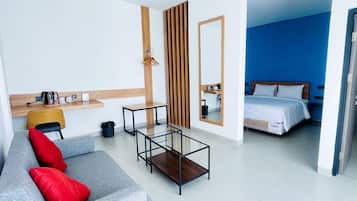 Kamar Deluks, 1 Tempat Tidur King | Meja kerja, Wi-Fi gratis, dan seprai linen