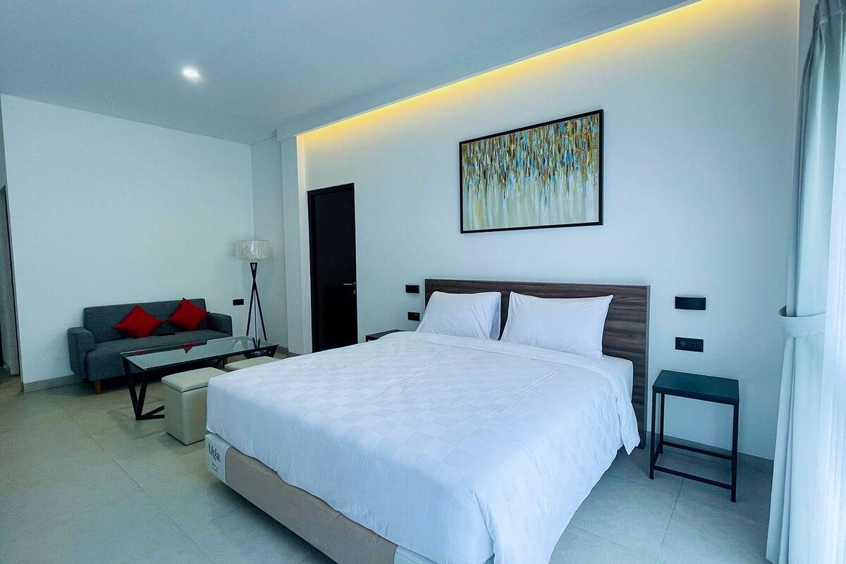 Bureau, Wi-Fi gratuit, draps fournis