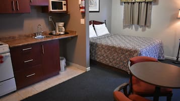 Standard Room, 2 Queen Beds, Kitchenette | Private kitchen | Fridge, microwave, oven, coffee/tea maker