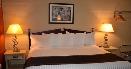 Hope Inn and Suites
