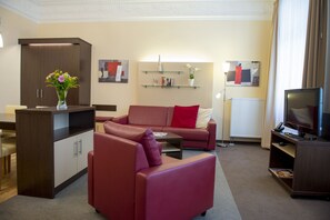 Apartment, 1 Schlafzimmer | Wohnbereich | LCD-Fernseher