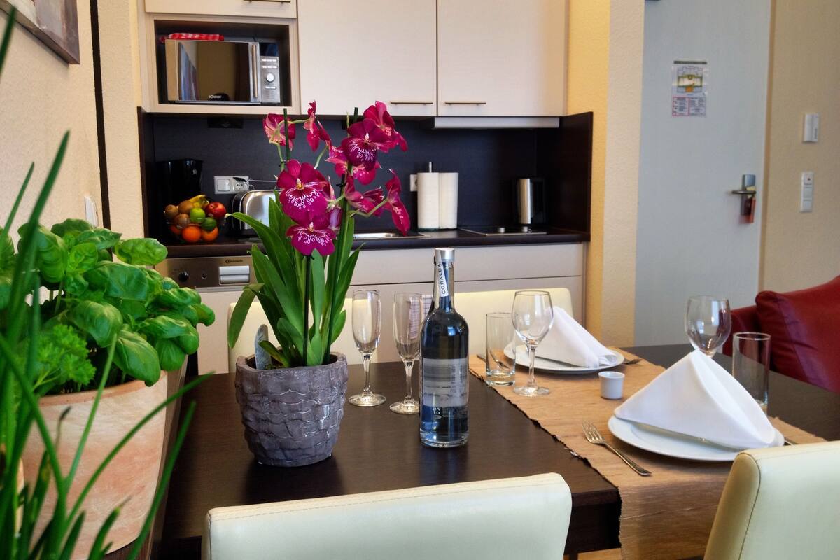 apartment, 1 bedroom | in-room dining