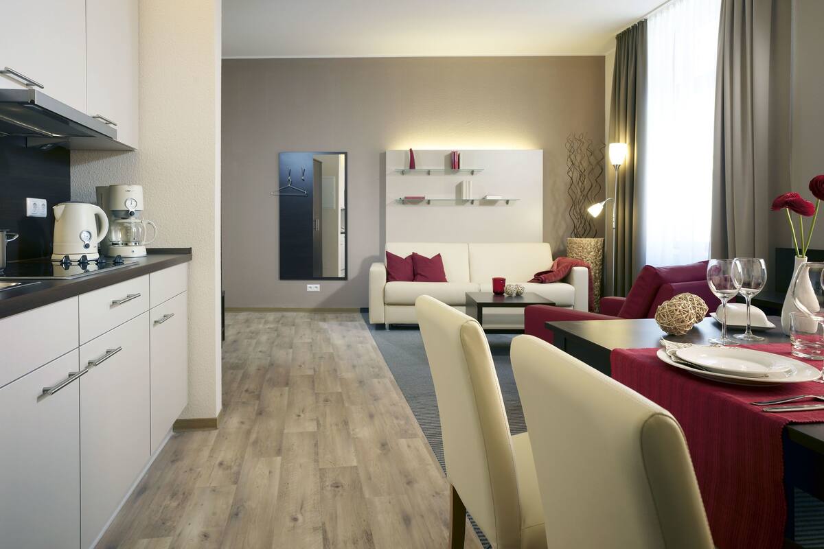 apartment, 1 bedroom | hypo-allergenic bedding, in-room safe, desk, laptop workspace