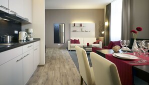 Apartment, 1 Bedroom | Hypo-allergenic bedding, in-room safe, desk, laptop workspace - Apartmenthotel Quartier M (Leipzig)