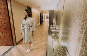 Aromatherapy, hot stone massages, Swedish massages, Thai massages - The Peninsula Chittagong (Chittagong)