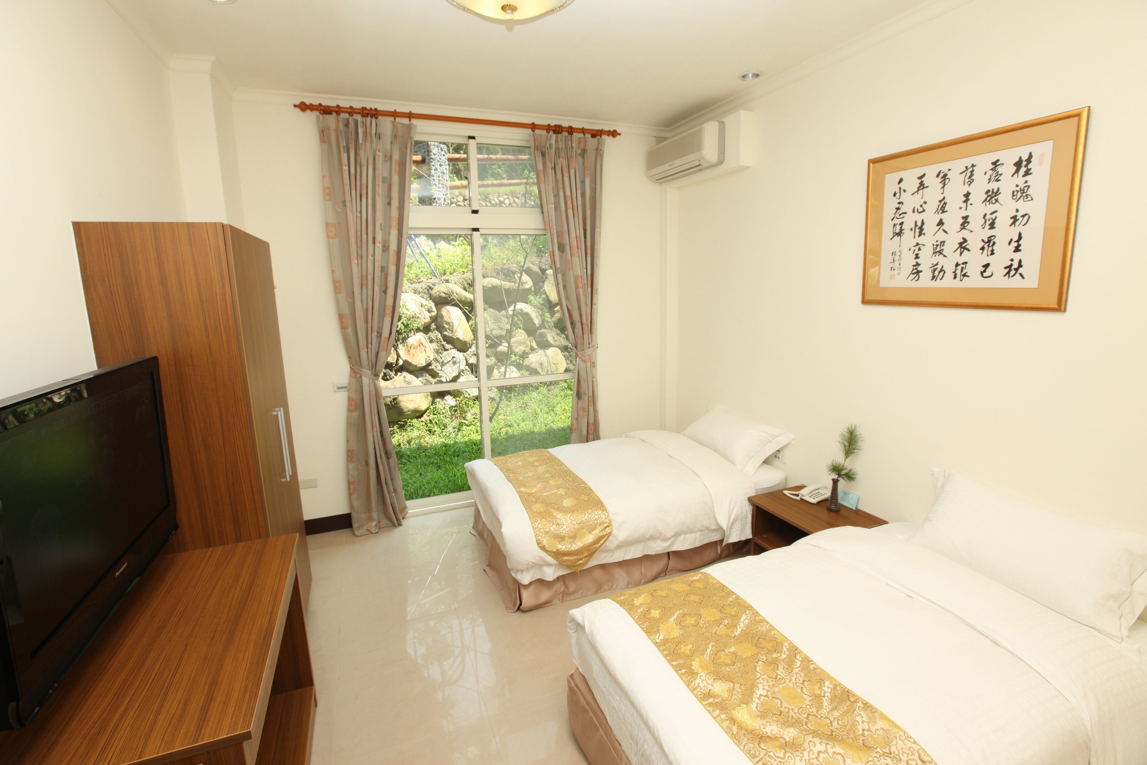 twin room | view from room