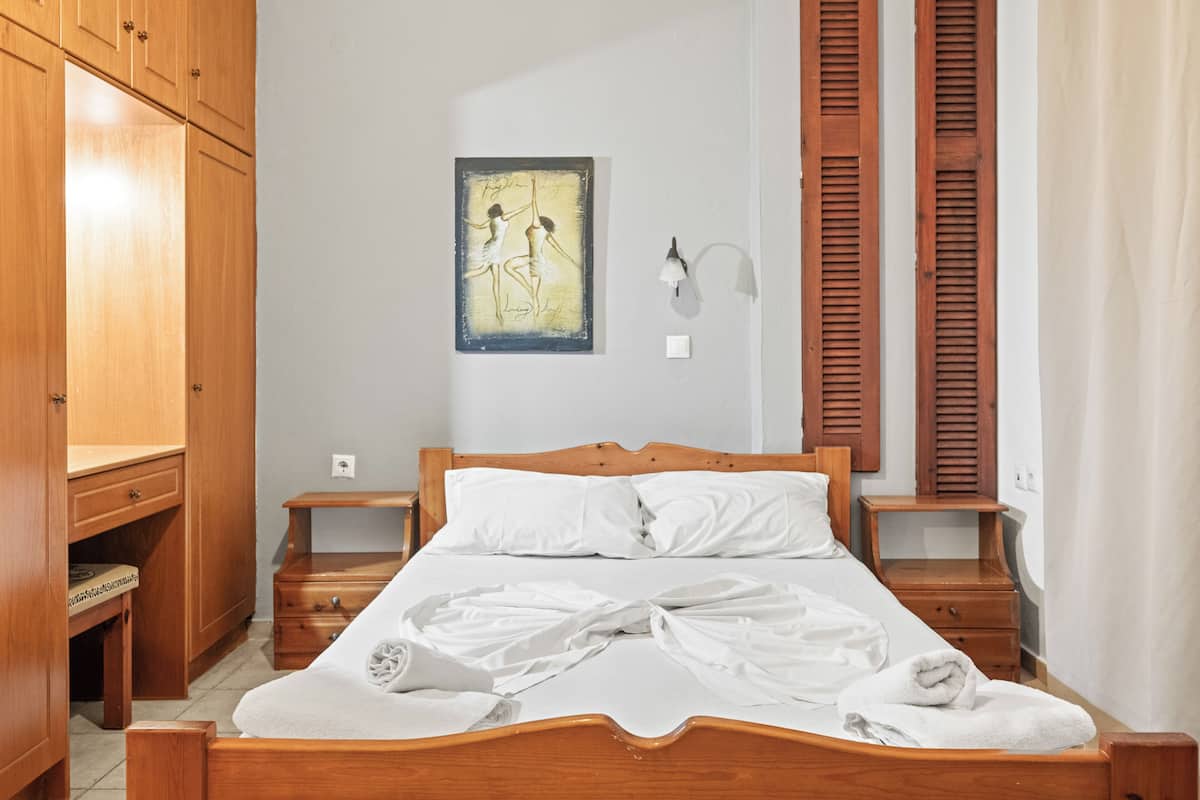 In-room safe, soundproofing, WiFi (surcharge)