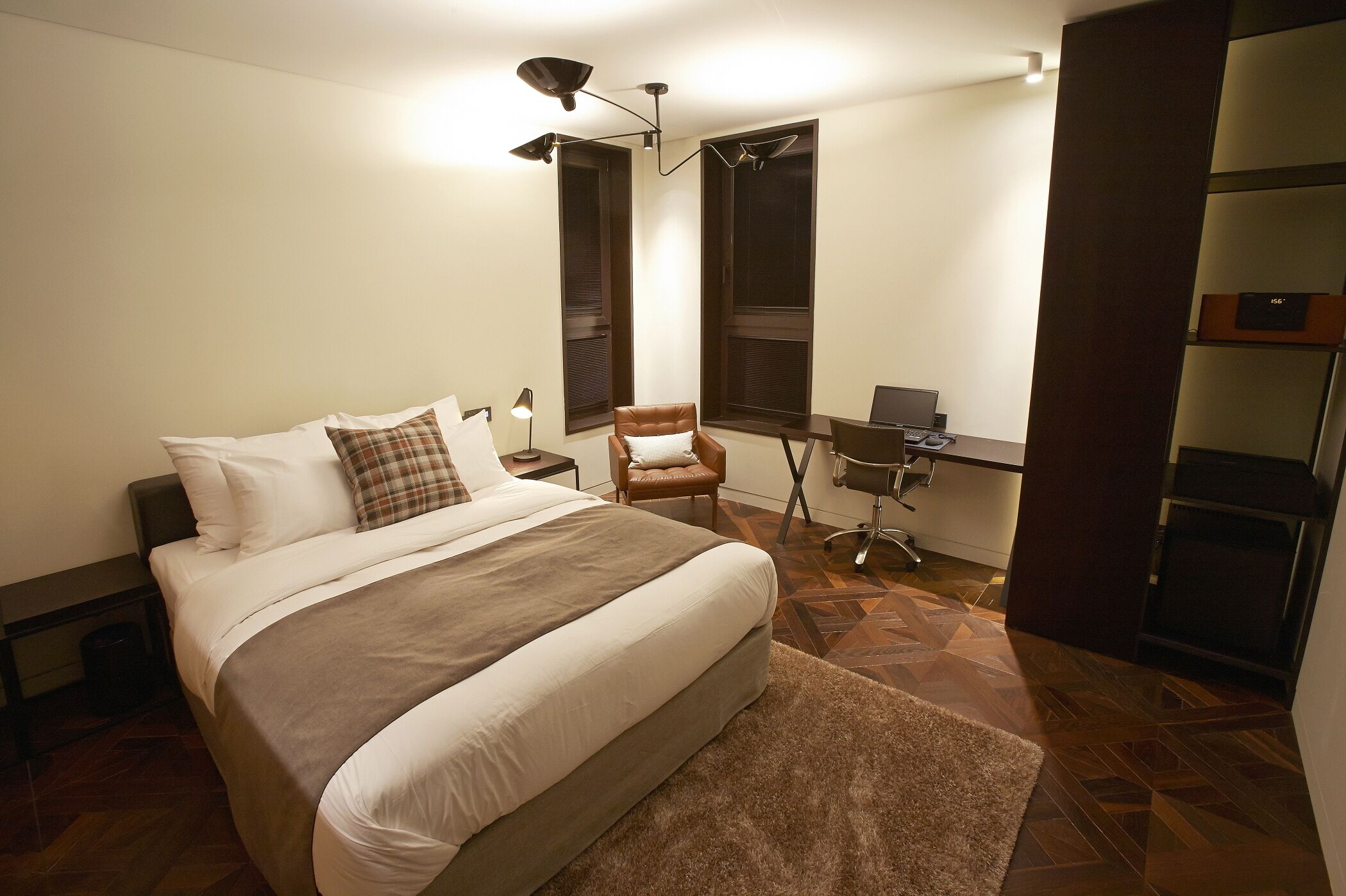 standard double room | premium bedding, individually decorated, individually furnished, desk