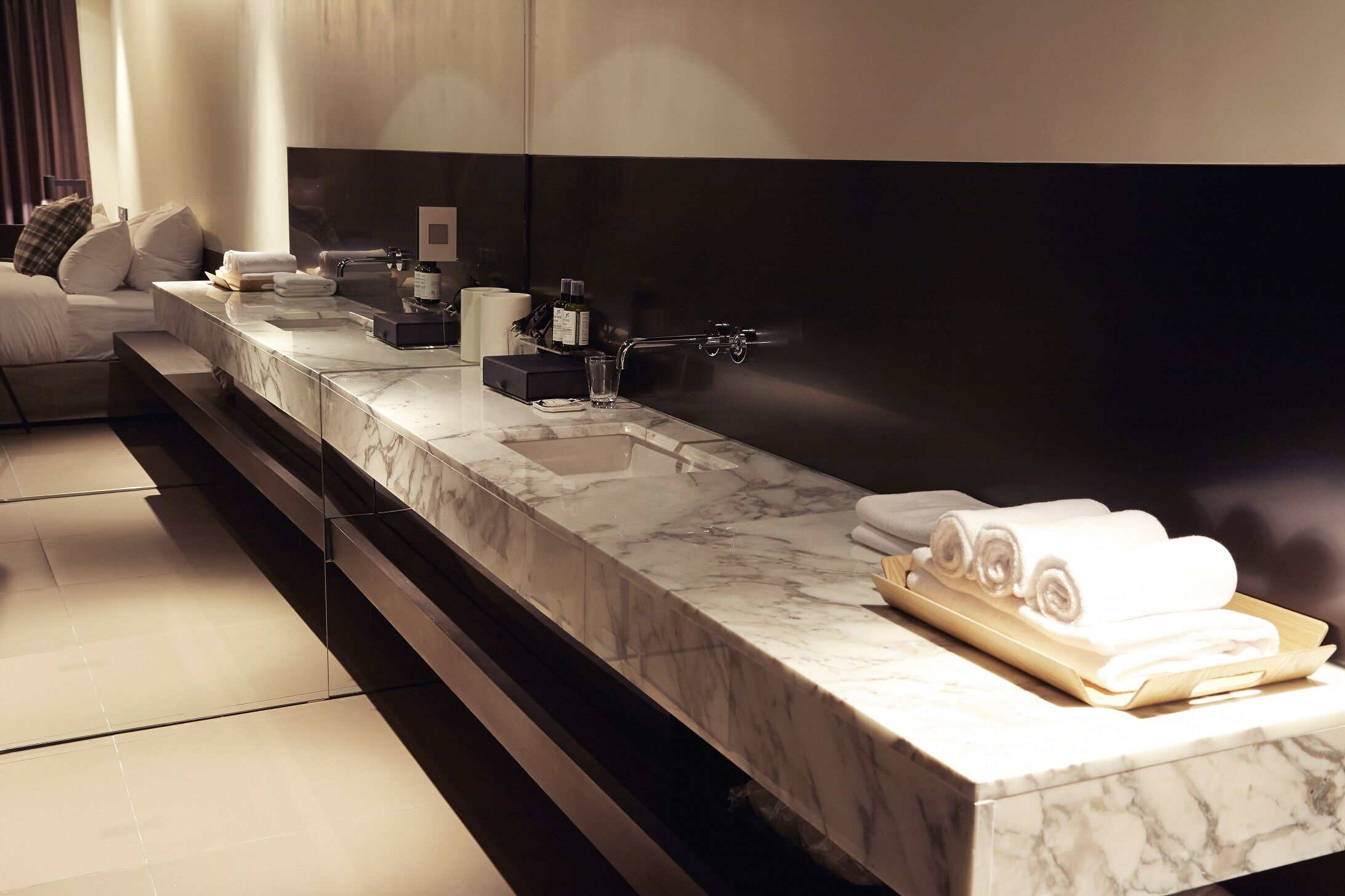 standard double room | premium bedding, individually decorated, individually furnished, desk