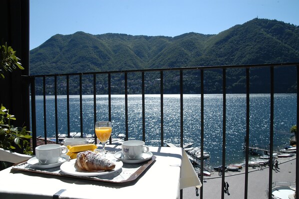 Habitación doble, balcón, vista al lago | Vista desde la habitación