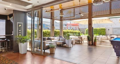 O'Shea's Royal Hotel