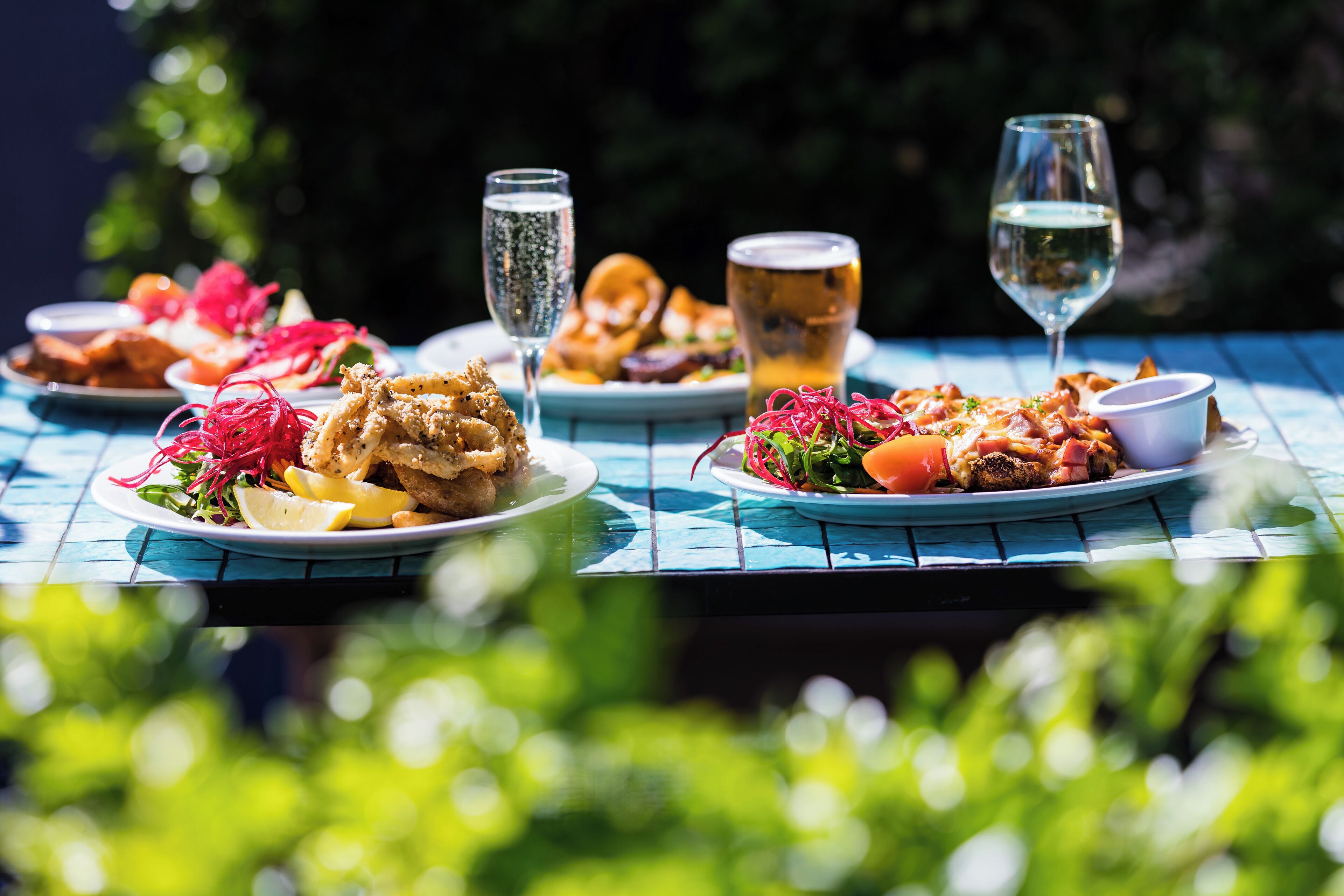 breakfast, lunch and dinner served